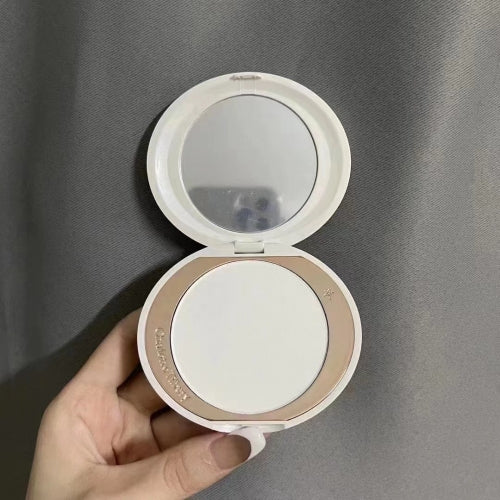 Charlotte Tilbury AIRBRUSH BRIGHTENING FLAWLESS FINISH