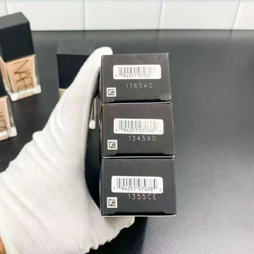 NARS LIGHT REFLECTING™ FOUNDATION
