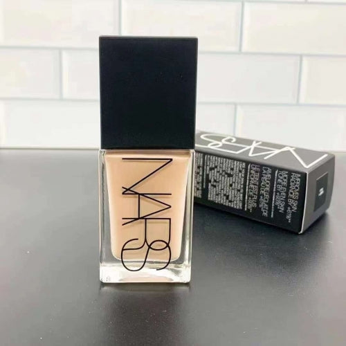 NARS LIGHT REFLECTING™ FOUNDATION