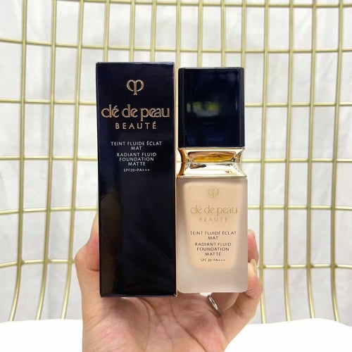 Clé de Peau Radiant Fluid Foundation Matte SPF 20