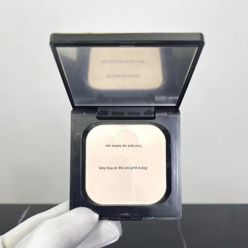 Clé de Peau REFINING PRESSED POWDER