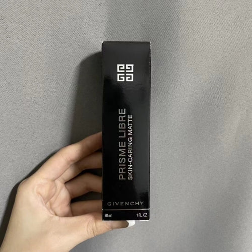 GIVENCHY PRISME LIBRE SKIN-CARING GLOW HYDRATING FOUNDATION